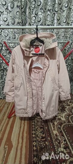 Куртка демисезонная для девочки 122-128