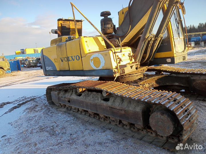 Гусеничный экскаватор Volvo EC240B LC, 2005