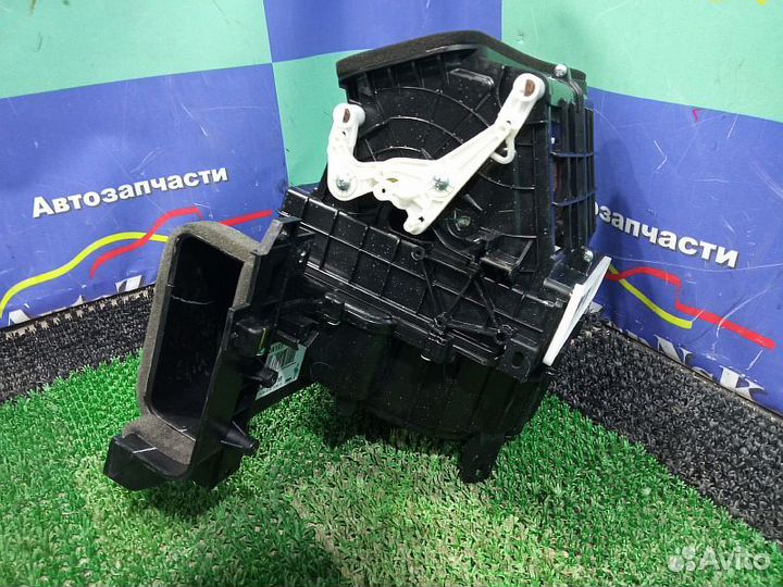 Корпус мотора отопителя Mitsubishi Pajero Sport