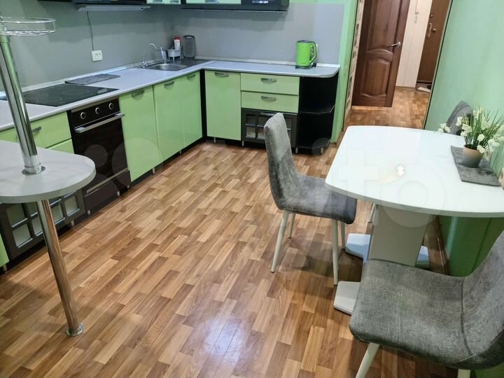 2-к. квартира, 50 м², 8/10 эт.