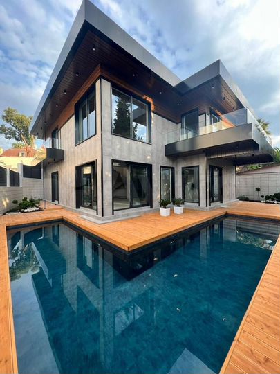 Здание и земельный участок, 396.1 м²