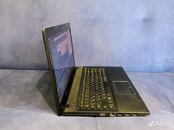 8 ядерный ноутбук (i7/ SSD/ 8 гб)