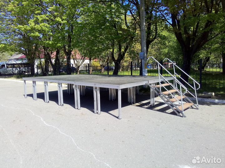 Подиум, сцена в аренду