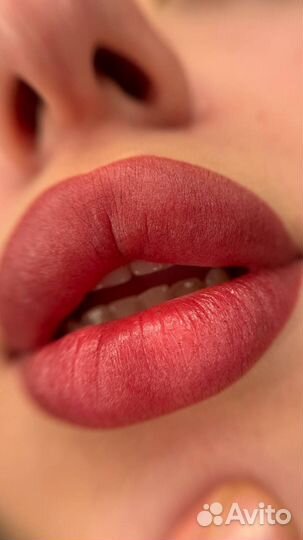 Перманентный макияж губ