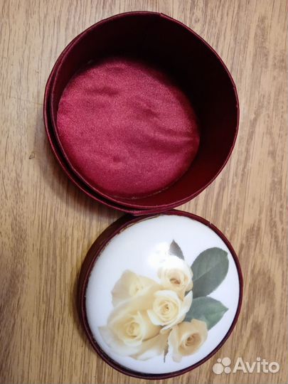 Шкатулка для украшений