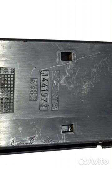 Крышка отделения для жгутов проводов кабины scania