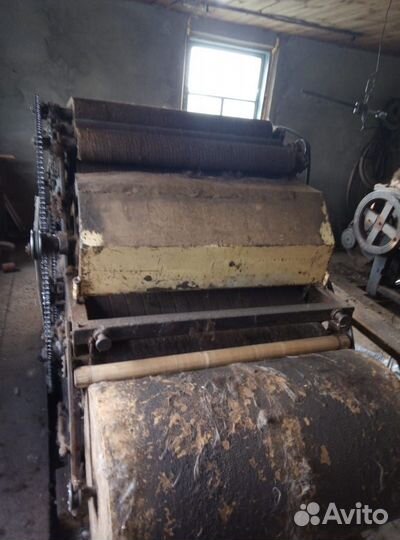 Чесальная машина для шерсти