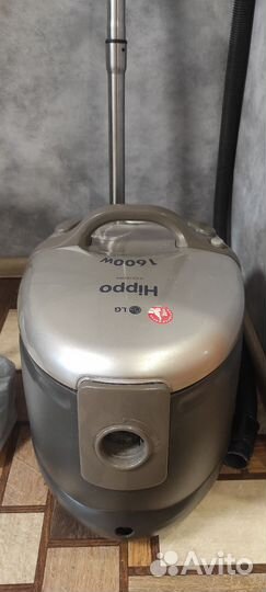 Моющий пылесос LG Hippo 1600w