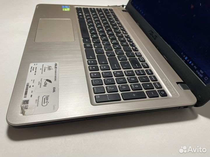 Игровой ноутбук Asus i3/4gb/2видеокарты/SSD