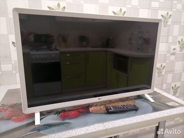 Телевизор LG SMART tv 32 (не рабочий)