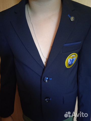 Пиджак с шевроном гимназии 4