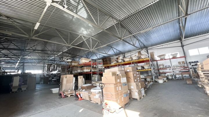 Склад от 5000 до 15000 м2 въедет фура