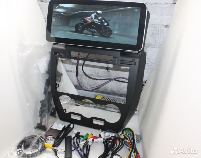 Штатная магнитола Land Rover Freelander 2