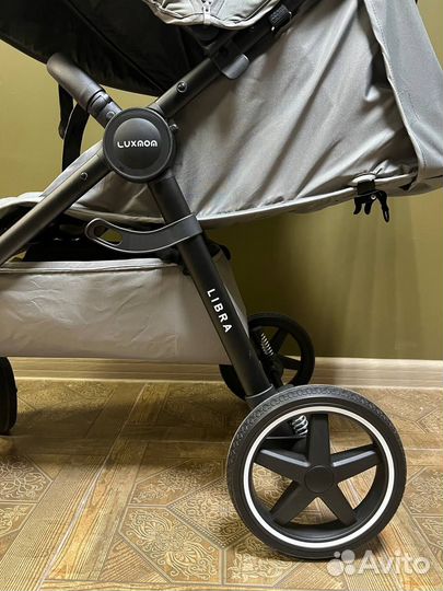 Коляска Luxmom Libra новая