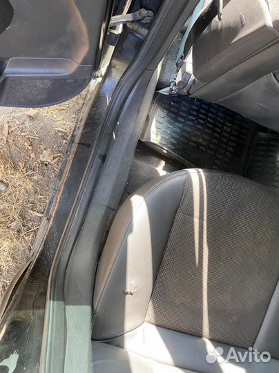 Накладки порогов внутренние Opel Astra H
