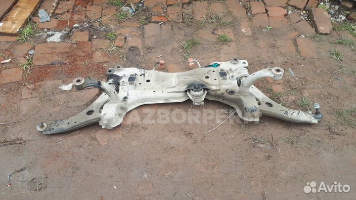 Подрамник передний Ford Focus