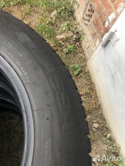 Lassa Snoways 215/60 R16 95T