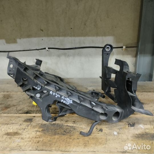 Кронштейн крепления фары Audi A4B8 рестайл