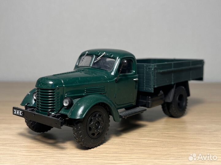 Модель Грузовика Зис - 150 бортовой 1:43