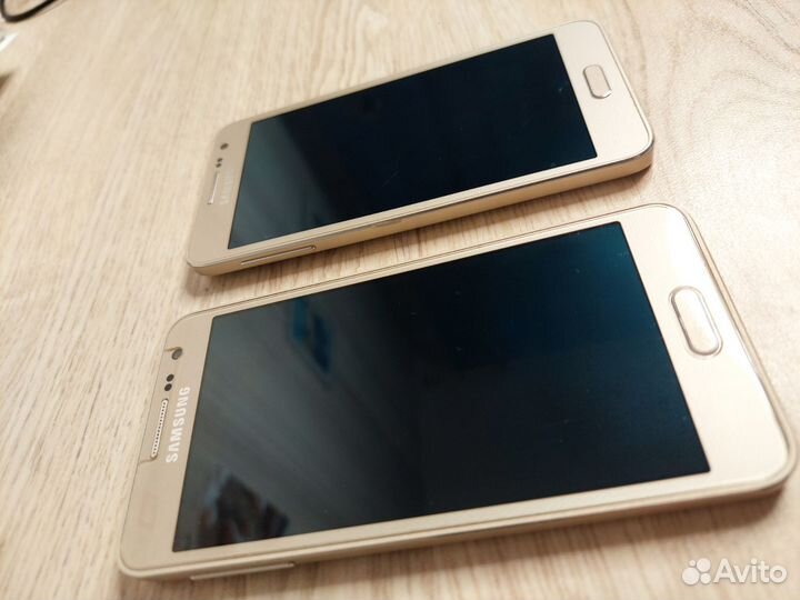 Samsung Galaxy A3 SM-A300F, 16 ГБ