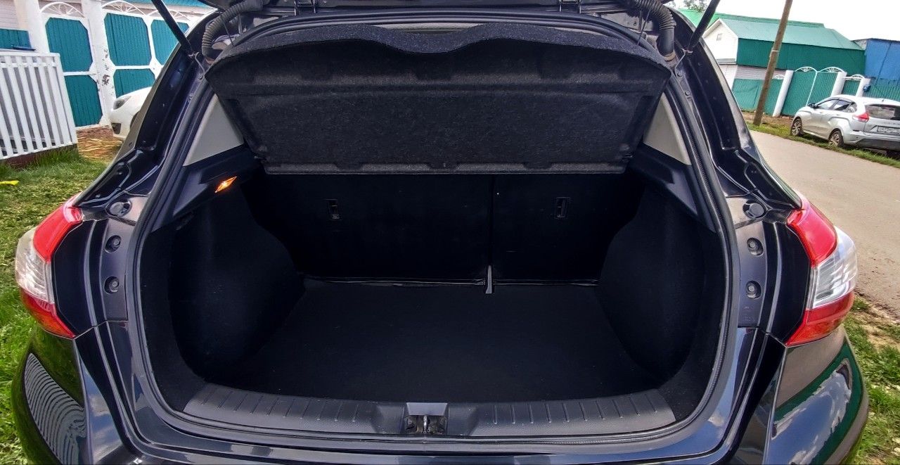 Nissan Tiida: фото владельца