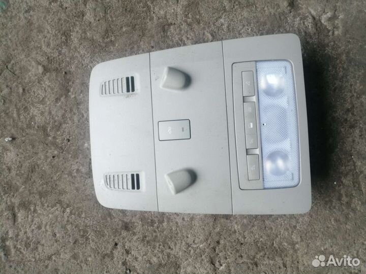 Плафон освещения салона Opel Astra J