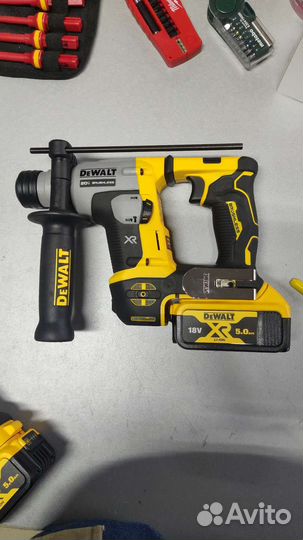 Перфоратор Dewalt DCH172