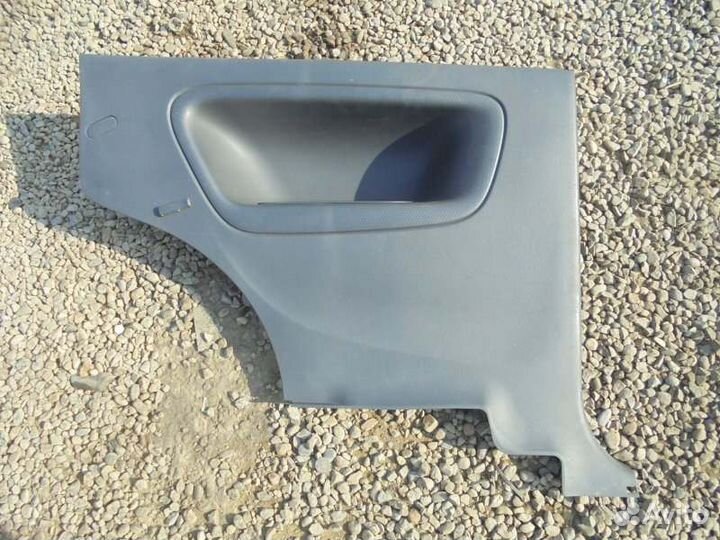 Обшивка левая Toyota Vitz SCP10 1SZ-FE 2003/11