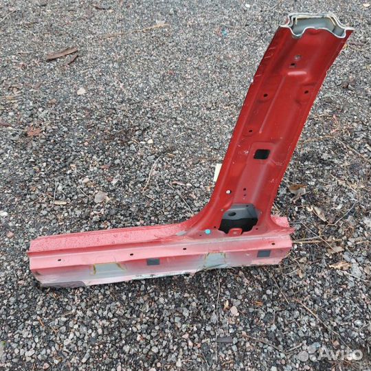 Стойка средняя правая Kia Rio 3 2011-2017