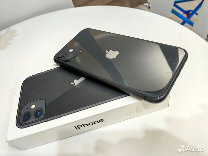 iPhone 11, 64 ГБ