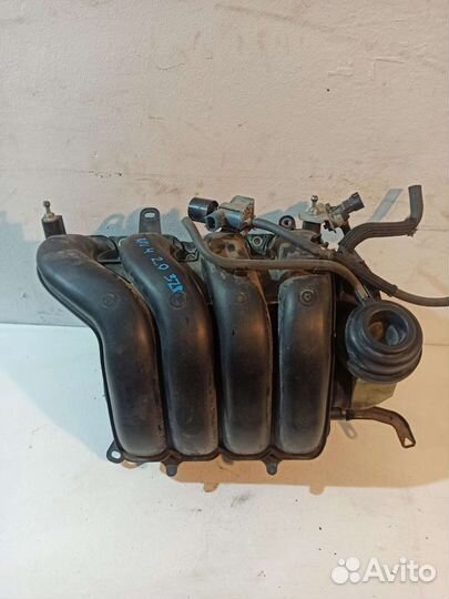 Впускной коллектор Toyota Rav 4 2.0 3ZR-FAE