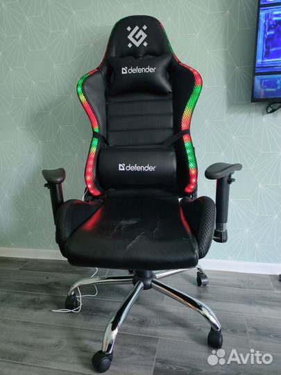 Игровое кресло Defender с RGB подсветкой