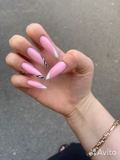 Маникюр. Педикюр. Наращивание ногтей