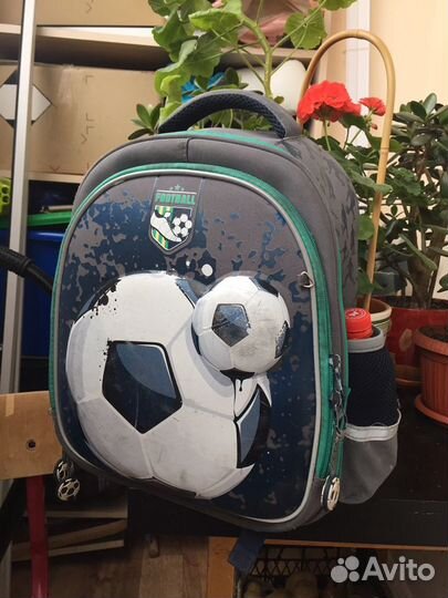 Школьный рюкзак легкий удобный