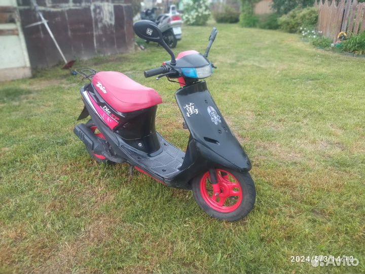 Скутер Honda dio