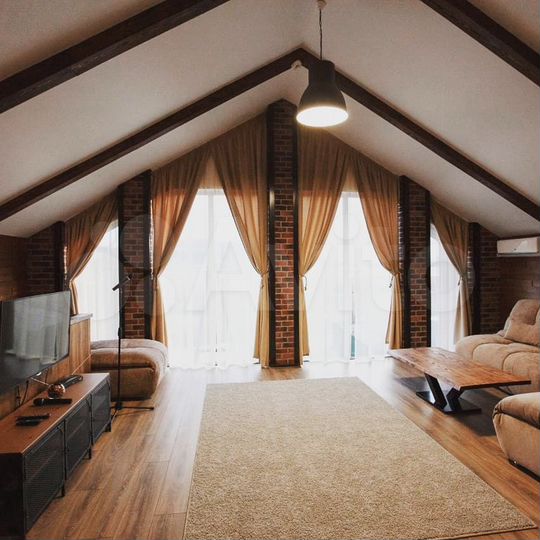 Дом 200 м² на участке 35 сот.