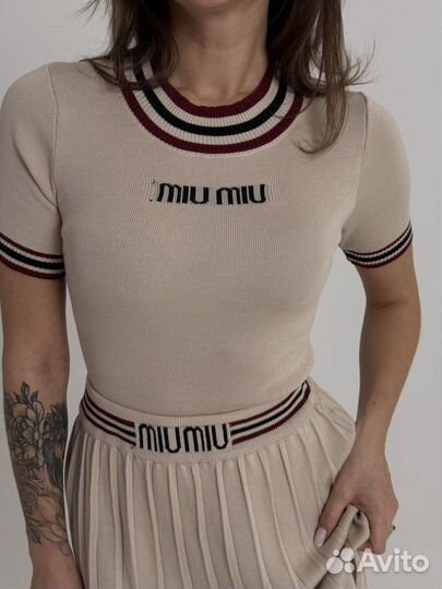 Костюм двойка с юбкой