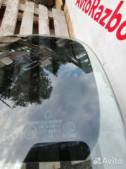 Форточка задней левой двери Skoda Octavia A4 Tur