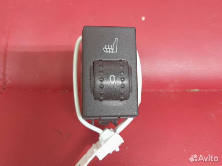 Кнопка обогрева сиденья Ford Focus 2