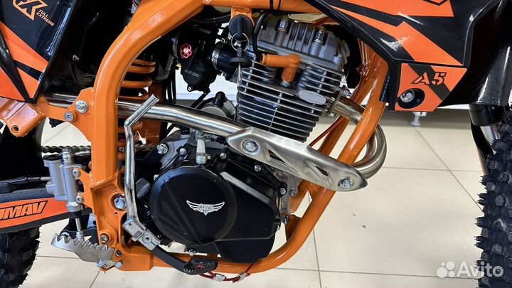Мотоцикл Zuumav A5 оранжевый