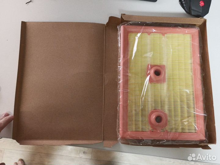 Воздушный фильтр двигателя