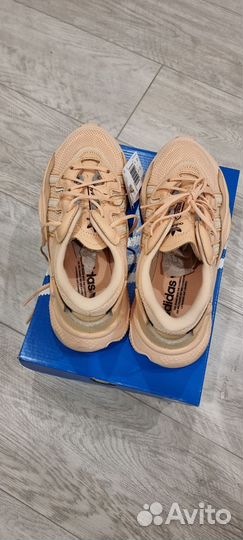 Кроссовки женские Adidas Ozweego