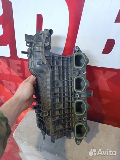 Коллектор впускной VAG 04E129711L