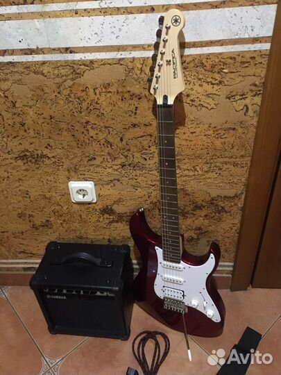 Yamaha Pacifica 012 с комбо Yamaha GA15 и весь К/Т