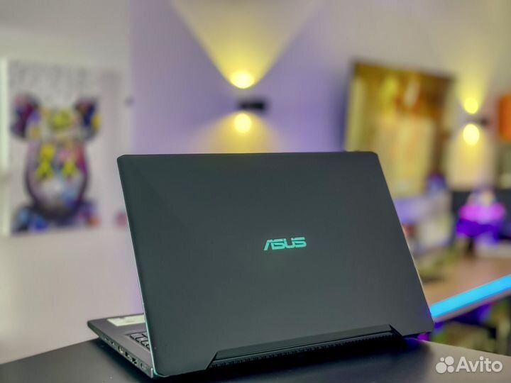 Игровой ноутбук asus i7 + GTX1050