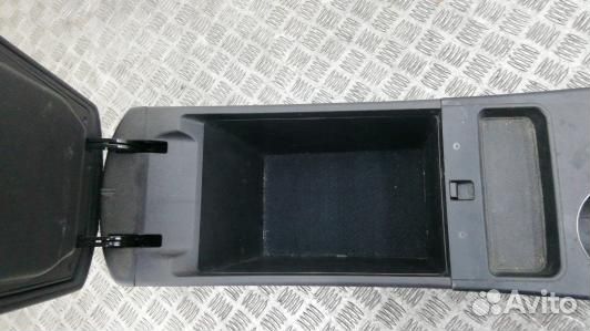 Подлокотник центральный hyundai sonata 6 (YF) (1BA