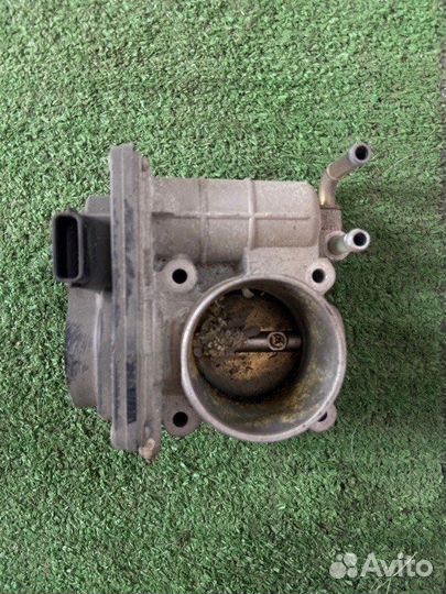 Дроссельная заслонка Nissan Tiida C11 HR15