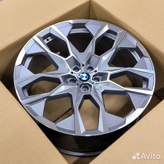 Диски R21 на BMW 913 M стиль