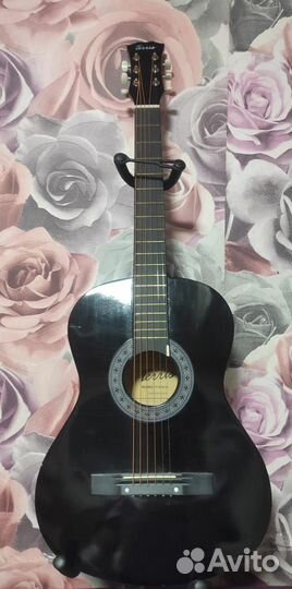 Акустическая гитара