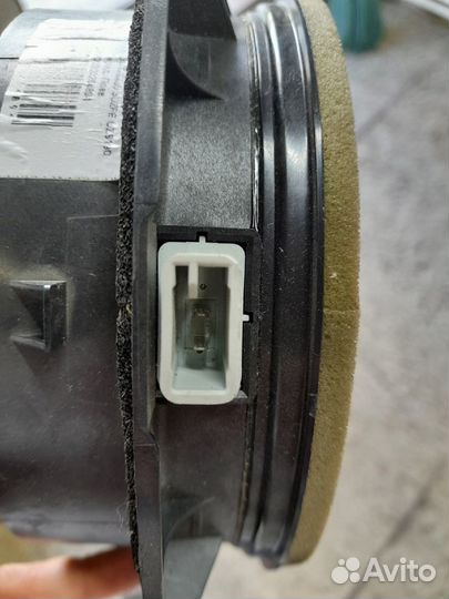 Продается динамик лексус gs 300,350,430